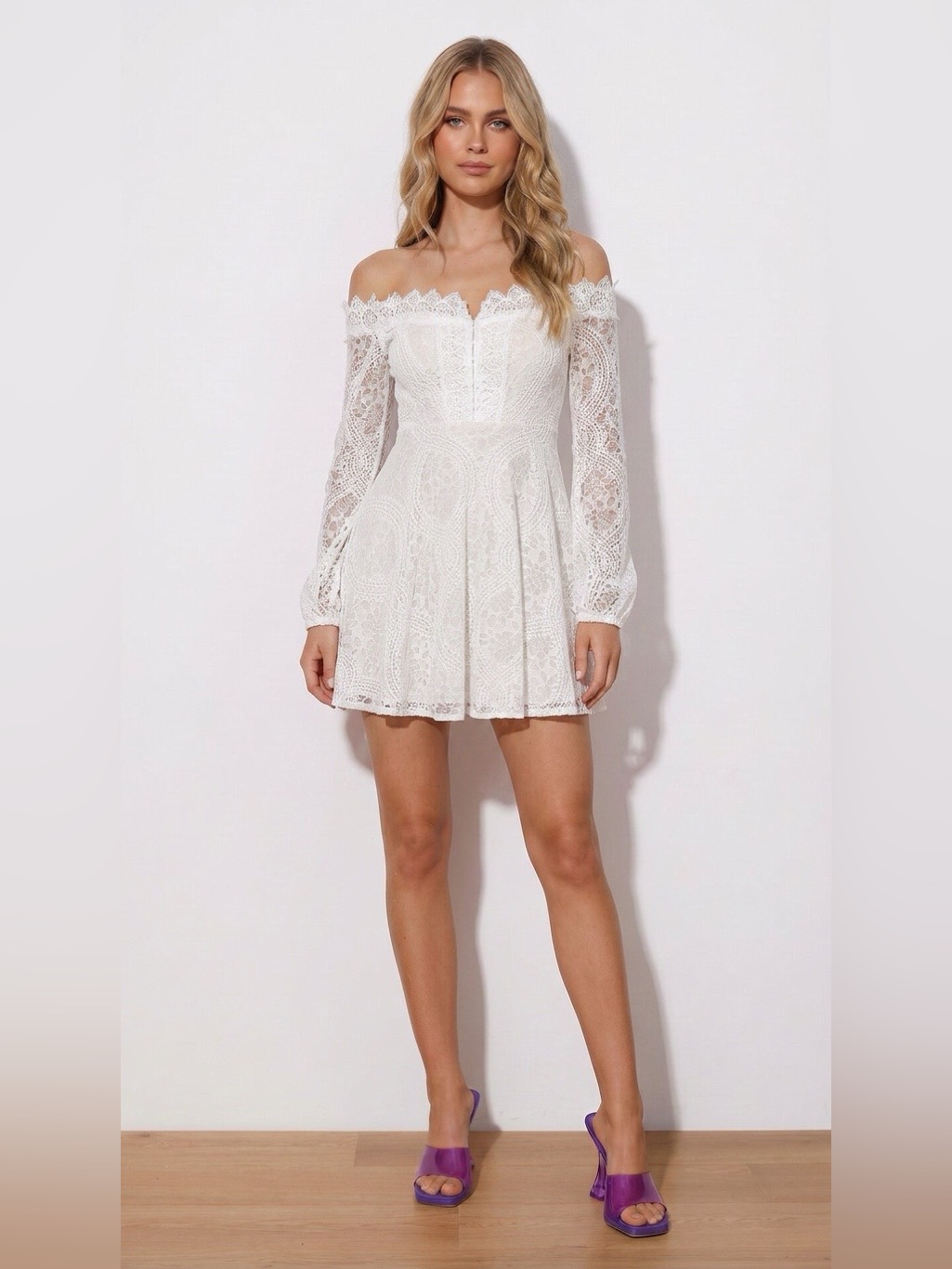 New A’rose Studio White Lace Long Sleeve Mini Dress Size Medium